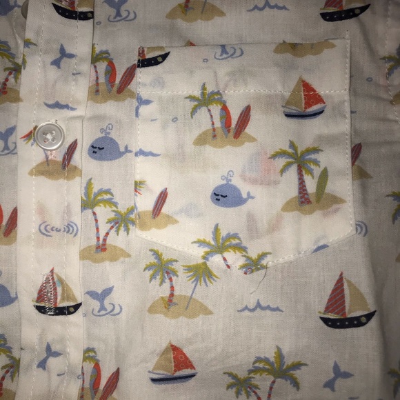 Short sleeve button up - Picture 3 of 3